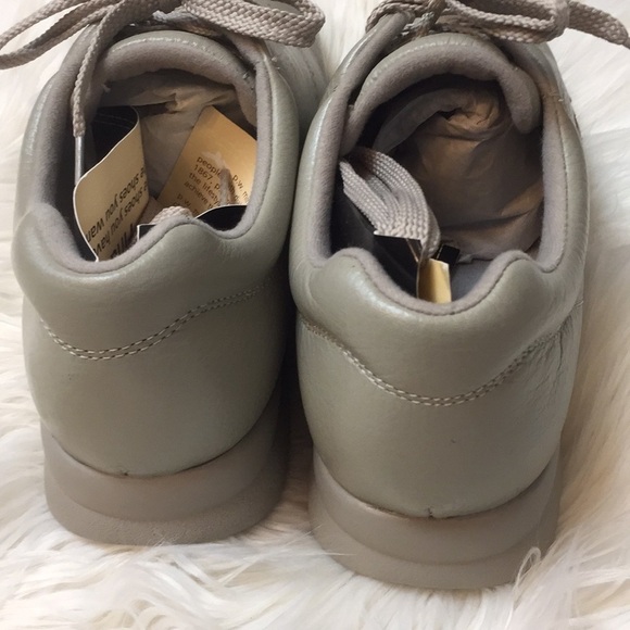 P. W. Minor clay color therapeutic shoes. NWT. - Picture 4 of 9